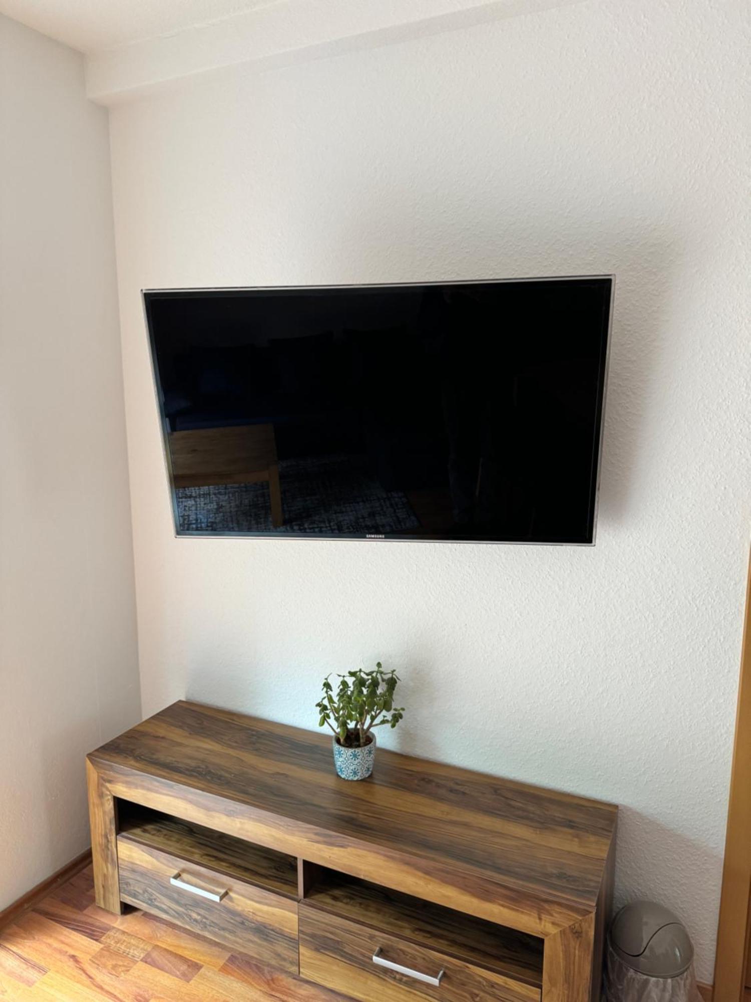 Schoene Eg Wohnung Mit Tv, Wlan Und Kueche - Maria Werne エクステリア 写真